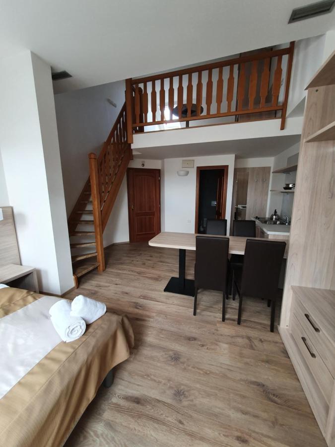 Select Hotel 3*