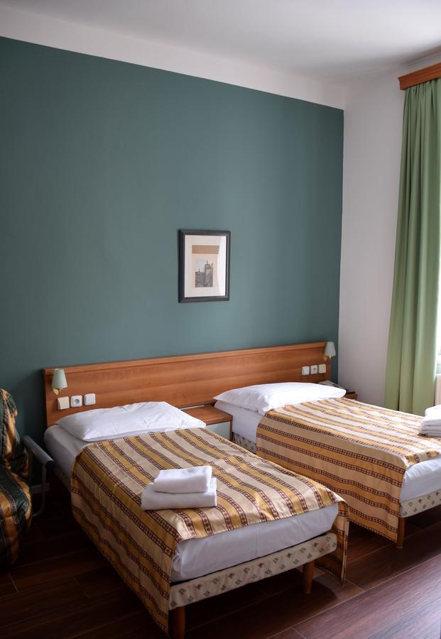 Hotel Select 3*